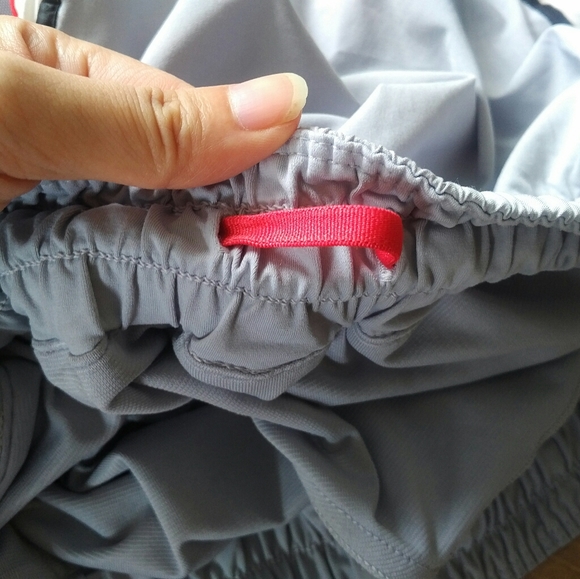 Lululemon Super Squad Shorts - Picture 3 of 5